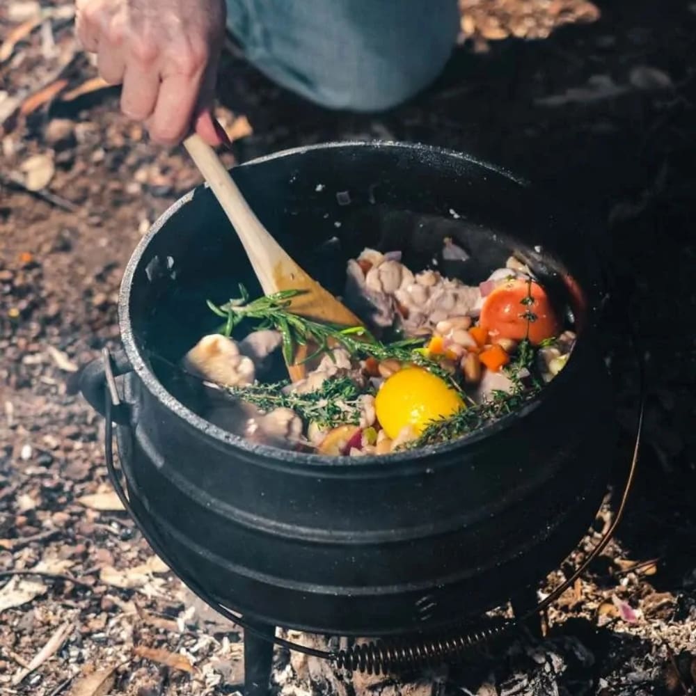 Wildtrak Potjie 8L Cast Iron Camp Oven In Box